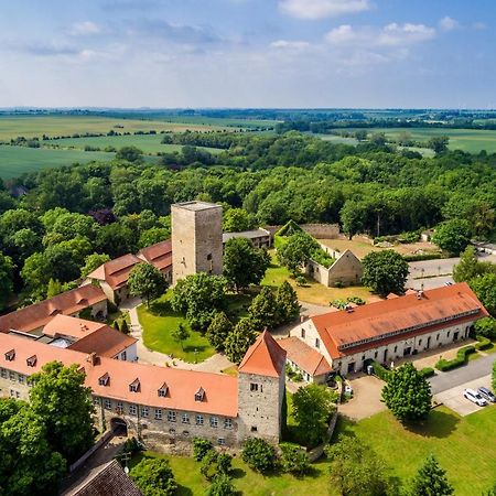 Hotel Burg Wanzleben Exterior foto