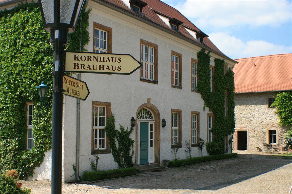 Hotel Burg Wanzleben Exterior foto